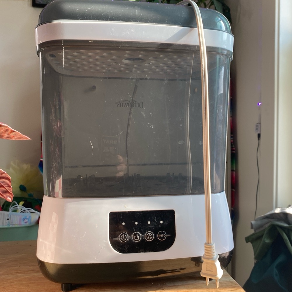 Dr Browns Bottle Sterilizer and Dryer